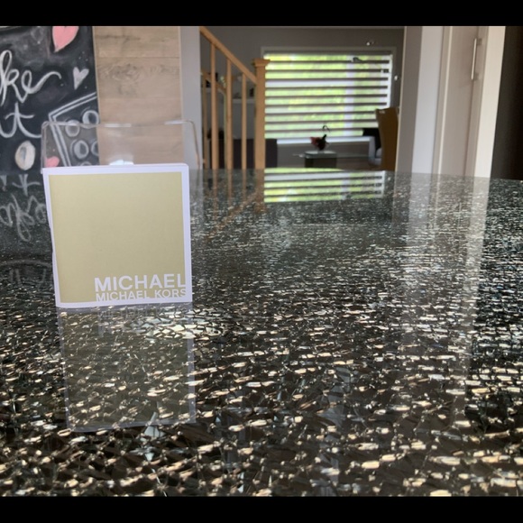 Authentic micheal kors watch ! - Picture 10 of 13